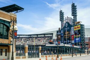 Comerica Park in Detroit: Baseballstadion der Detroit Tigers während eines Spiels