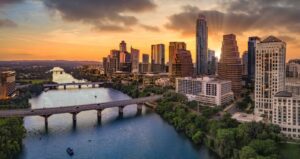 Bekannt für seine lebendige Musikszene, besonders in den Bereichen Country, Blues und Rock: Austin.