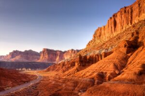 Der Capitol Reef Nationalpark ist ein weniger bekannter, aber ebenso eindrucksvoller Nationalpark im südlichen Utah.