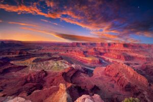 Der Dead Horse Point State Park ist ein landschaftlich beeindruckender State Park im US-Bundesstaat Utah.