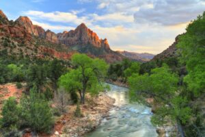 Der Zion Nationalpark ist einer der prominentesten und meistbesuchten Nationalparks in den USA.