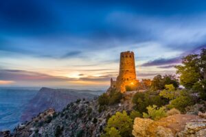 Der Desert View Watchtower ist ein historischer Aussichtsturm am östlichen Ende des South Rim.