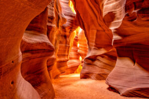 Enge Sandsteinpassage im Antelope Canyon in Arizona
