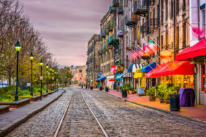 Historische Backsteinhäuser an der River Street in Savannah